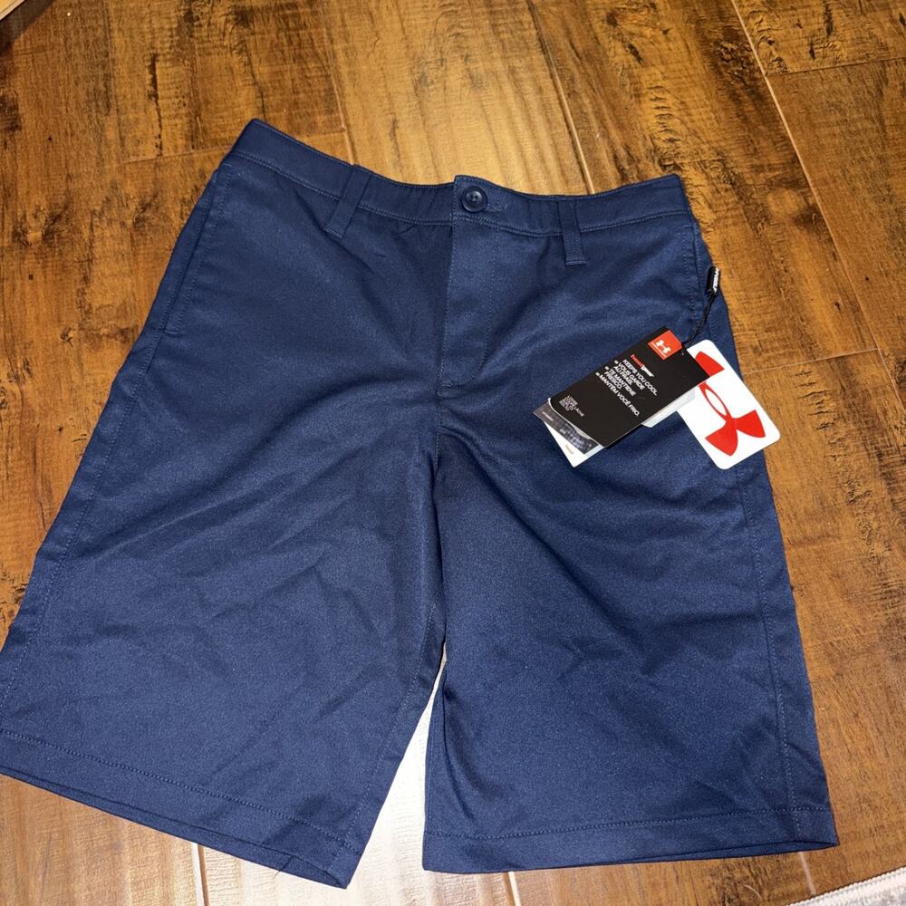 NWT Under Armour Navy Blue Match Play Short Golf Short Boy's size 12